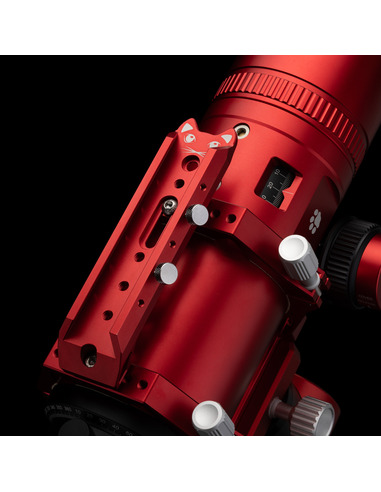 William Optics RedCat 71 WIFD - 71mm F4.9 Petzval Refractor Telescope - 4